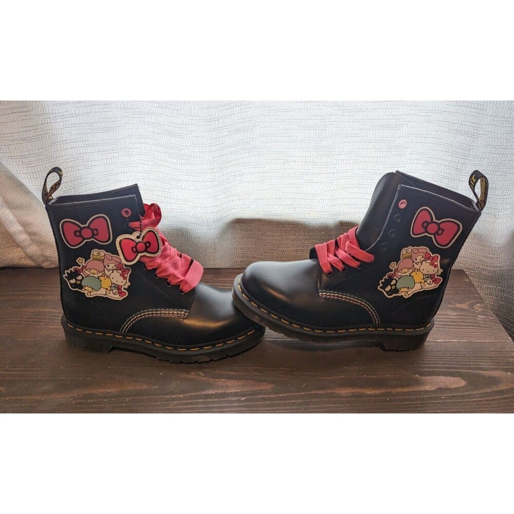 Dr. Martens Size 6 Women's LIMITED EDITION Jadon Hello Kitty 60th Anniversary